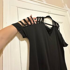 SHEIN Black Strappy Cutout Shoulder Tank Top